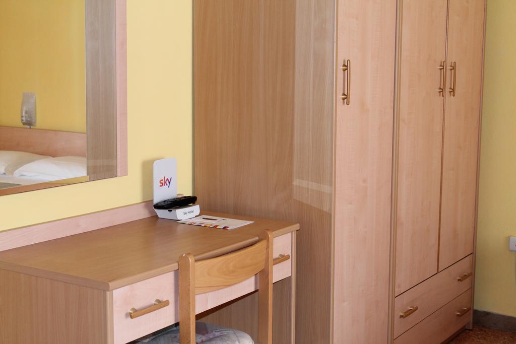 Hotel Ninfea Cervia Exteriör bild