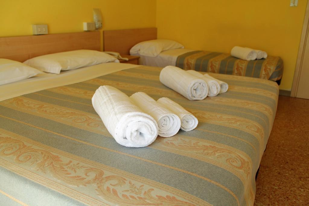 Hotel Ninfea Cervia Exteriör bild
