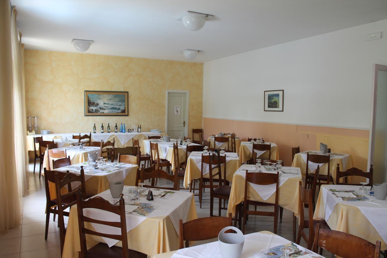 Hotel Ninfea Cervia Exteriör bild
