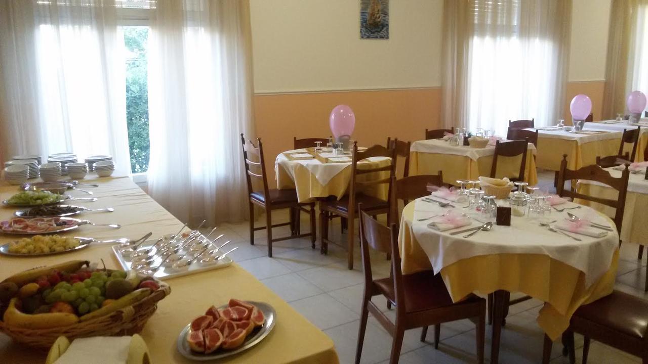 Hotel Ninfea Cervia Exteriör bild