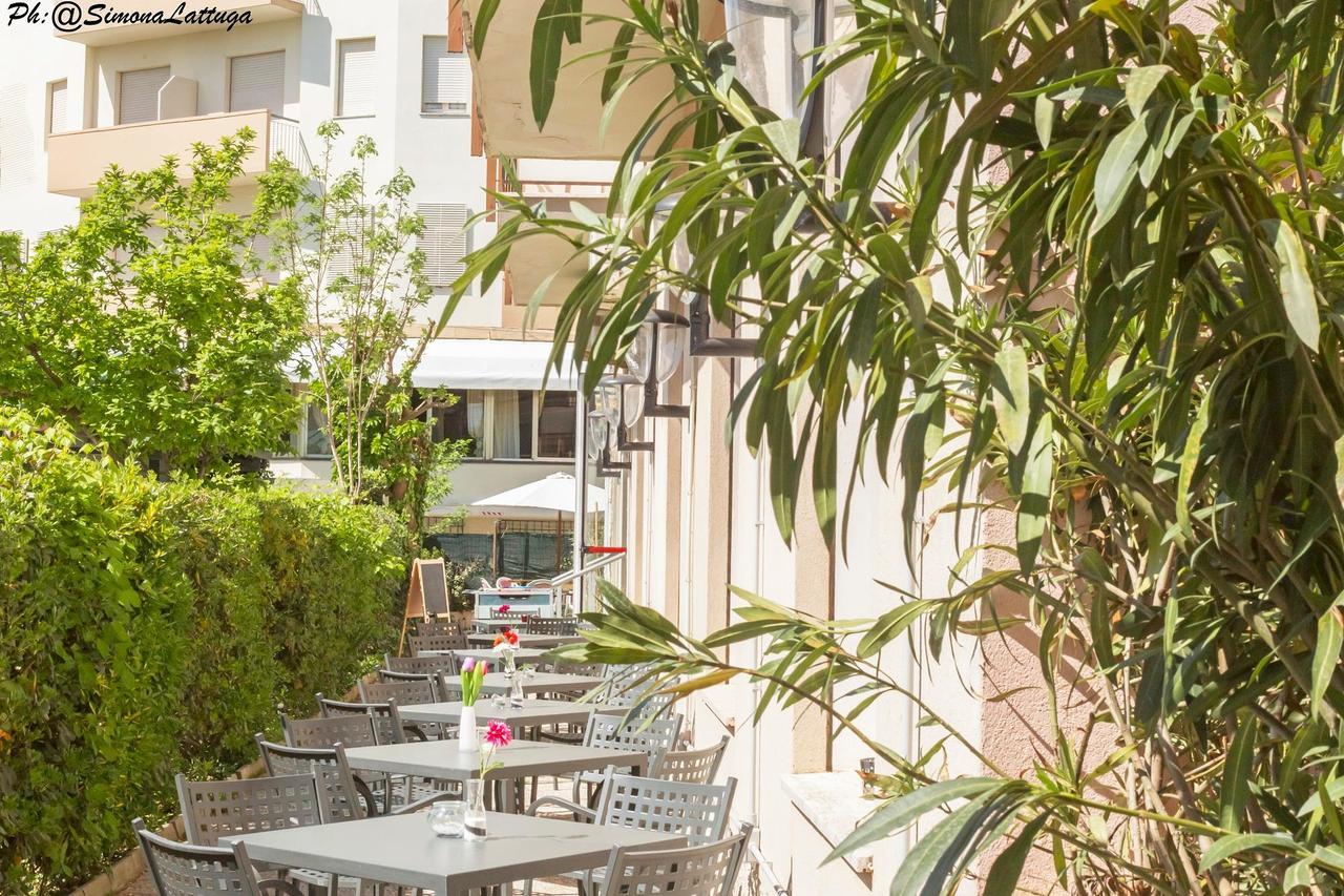 Hotel Ninfea Cervia Exteriör bild